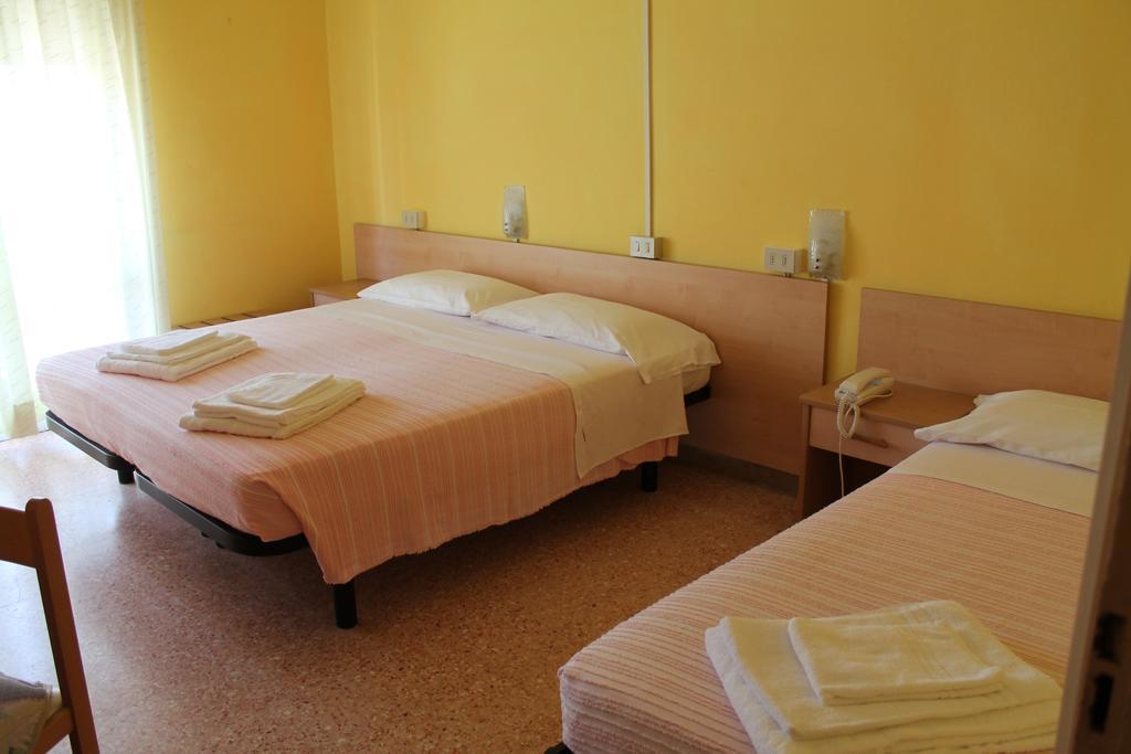 Hotel Ninfea Cervia Exterior foto