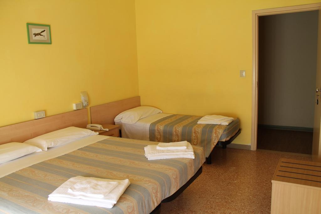Hotel Ninfea Cervia Exterior foto