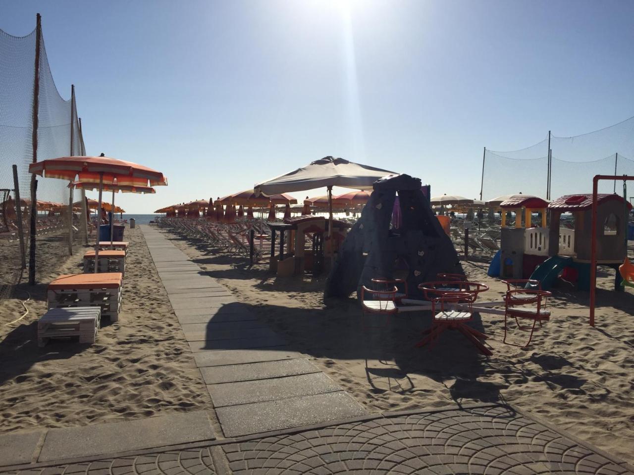 Hotel Ninfea Cervia Exterior foto